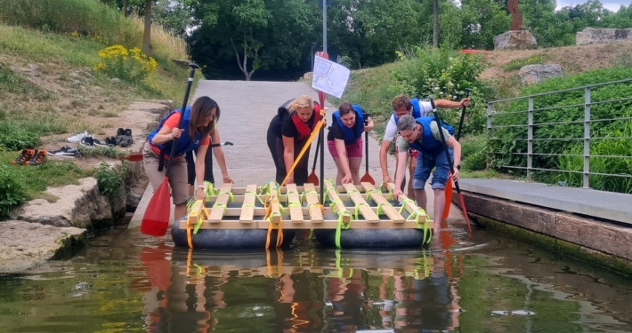 Floßbau in Walheim am Neckar