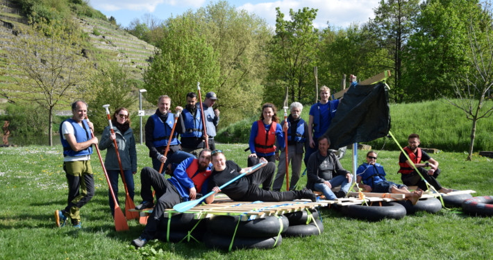 Floßbau Walheim Neckar Teamevent (17)